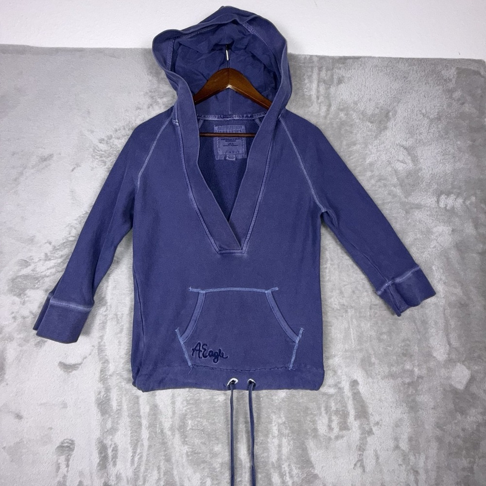 American Eagle Outfitters Blue V-Neck Sweater